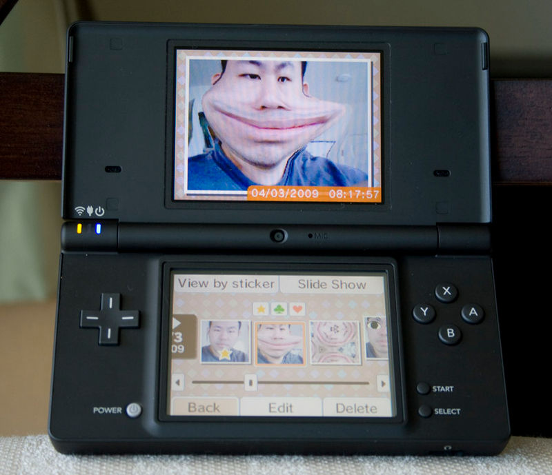 Illustration for article titled Nintendo DSi Review